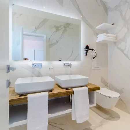 Luxury 