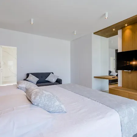 Luxury 