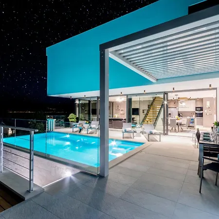 Luxury 