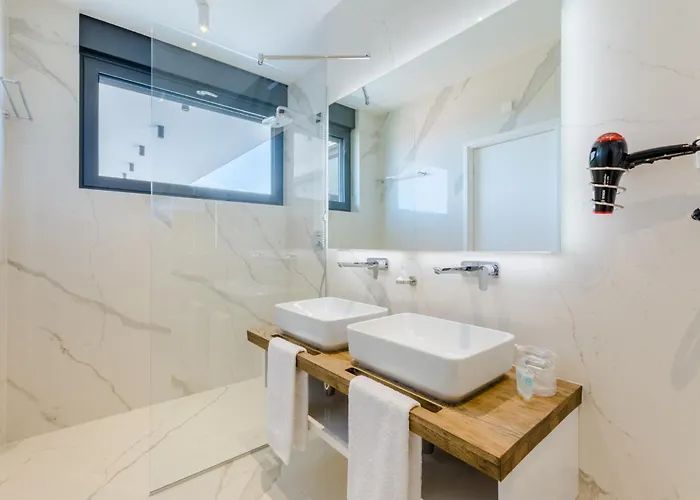 Luxury 