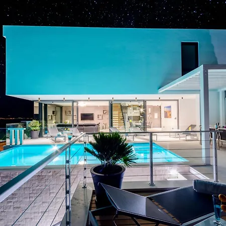 Luxury 